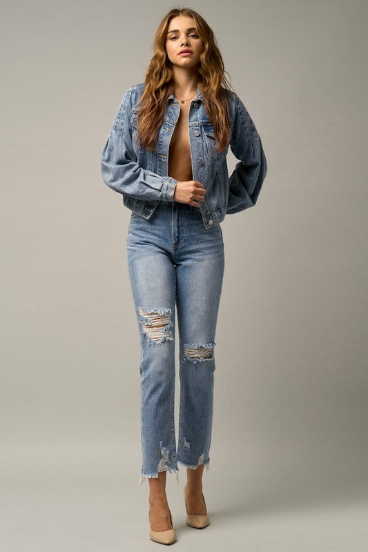 HIGH RISE PREMIUM STRAIGHT JEANSHIGH RISE STRAIGHT JEANS 100% COTTON(SIZE 3) WAIST - 28"LOW HIP - 38 1/2"INSEAM - 26"LEG OPENING - 13 1/2"*MODEL WEARS SIZE 3*MODELHEIGHT 5'9"WAIST 24"HIPS 35"BUST 3