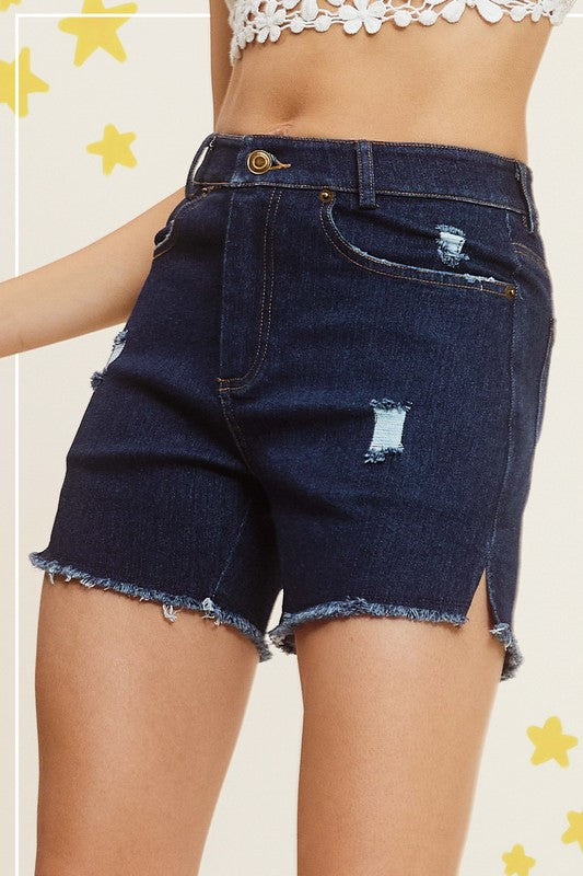 CASUAL WASHED STYLE DENIM SHORTS WITH POCKETSCasual washed-style denim shorts with pockets and slit detail on side. Easy to wear with any kinds of top.*Actual colors may vary slightly due to product finishes ov