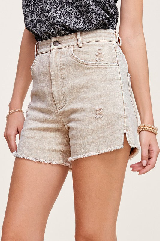 CASUAL WASHED STYLE DENIM SHORTS WITH POCKETSCasual washed-style denim shorts with pockets and slit detail on side. Easy to wear with any kinds of top.*Actual colors may vary slightly due to product finishes ov