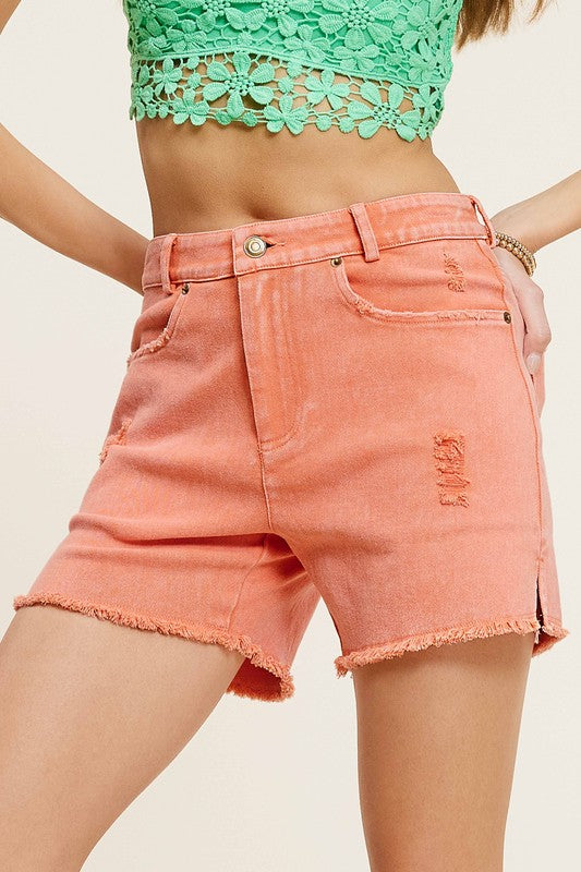 CASUAL WASHED STYLE DENIM SHORTS WITH POCKETSCasual washed-style denim shorts with pockets and slit detail on side. Easy to wear with any kinds of top.*Actual colors may vary slightly due to product finishes ov