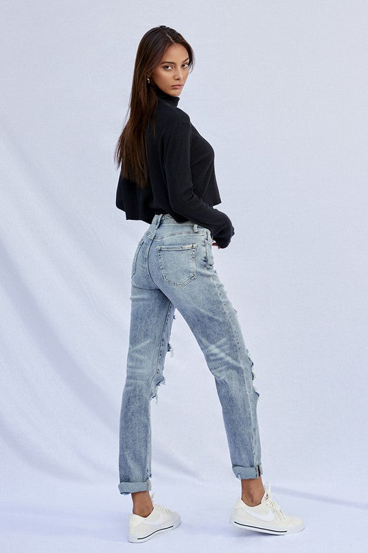 STRETCHED HIGH RISE GIRLFRIEND JEANSSTRETCHED HIGH RISE GIRLFRIEND JEANS 65% COTTON, 32% POLYESTER, 1.5% VISCOSE, 1.5% SPANDEX(SIZE 3)WAIST 25 1/2"HIP 34"FRONT SIZE 10 1/2"LEG OPENING 15 1/4"INSEAM 28 