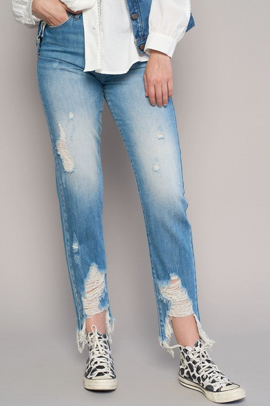 HIGH RISE CROPPED BOYFIREND JEANS WITHOUT BELTHIGH RISE CROPPED BOYFRIEND JEANS100% COTTON(SIZE 3)WAIST 28"HIP 38 1/2"FRONT RISE 11 1/2"LEG OPENING 12 1/2"INSEAM 28 1/2"*Model wears size 3*
Style: Casual 
Print 