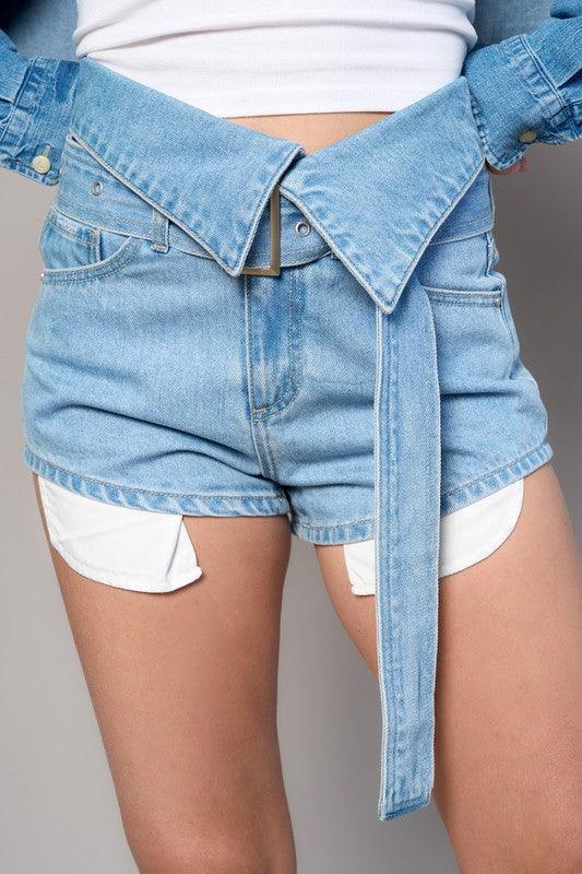 FLAP WAIST WITH BELTED SHORTSFLAP WAIST WITH BELTED SHORT100% COTTON(SIZE S)WAIST 29 1/2"HIP 38 1/2"FRONT RISE 11"LEG OPENING 24"INSEAM 2 1/2"*Model wears size S*MODELHEIGHT 5'9"WAIST 24"HIPS 35