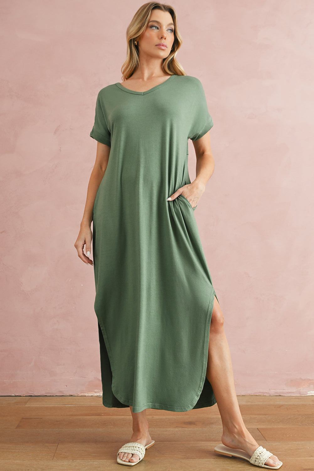 Grass Green Solid Color Hidden Pocket V Neck Slit Maxi DressMaterial:65%Polyester+30%Viscose+5%Elastane



		The maxi dress is a versatile and stylish piece that combines simplicity with functionality.
	
	
		This dress f