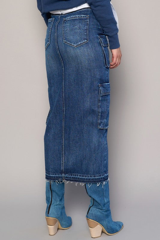 CARGO POCKET LONG SKIRT- 100% Cotton- Non-Stretch Denim- Cargo Pocket Long Skirt- Front Slit Detail- Front Zipper Fly - 8 pocketsThe model is wearing size 3/25, Height 5'8Waist - 28Hip - 3