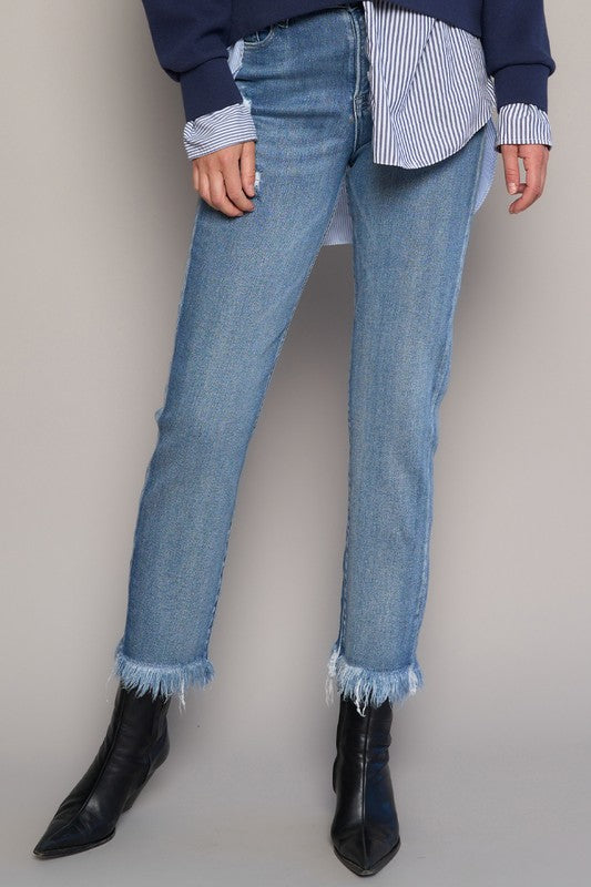 HIGH RISE CROPPED STRAIGHT JEANSHIGH RISE CROPPED STRAIGHT JEANS51% COTTON, 43% RAYON, 5% POLYESTER, 1% SPANDEX(SIZE 3)WAIST - 24 3/4"LOW HIP - 34 1/2"FRONT RISE - 10 3/4"LEG OPENING - 13 1/4"INSEA