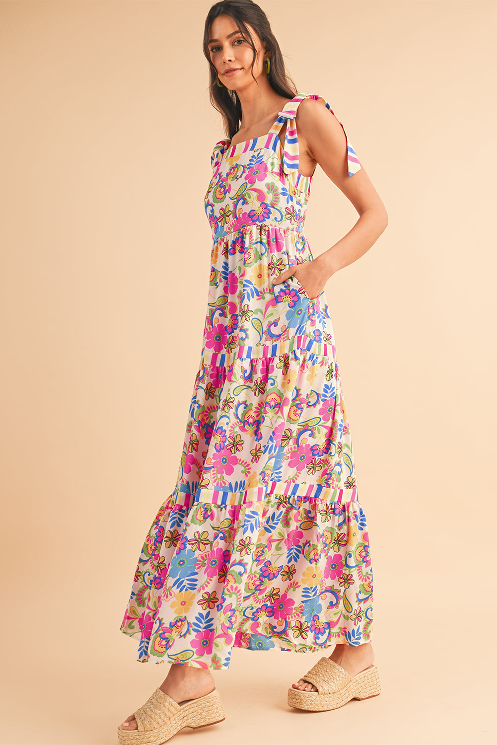 Rose Red Striped Trim Tie Straps Floral Maxi DressMaterial:100%Polyester


	


		Embrace a touch of elegance with our maxi dress, crafted from a soft, breathable fabric that ensures comfort and style, perfect fo