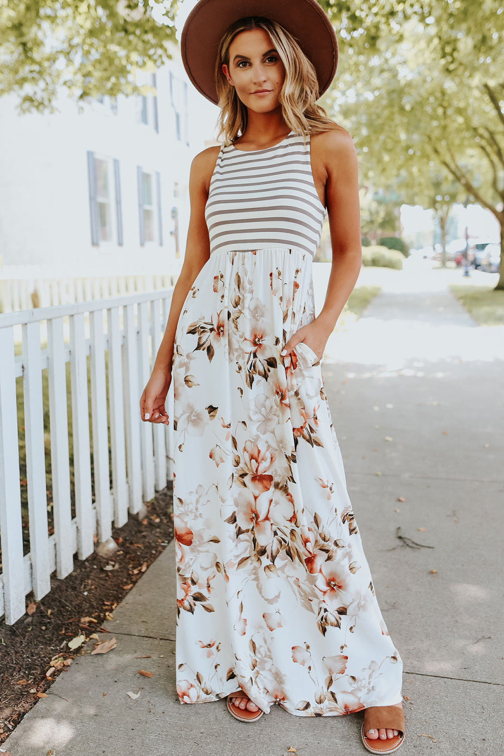 White Boho Stripes & Floral Print Floor Length Tank DressMaterial:95%POLYESTER+5%ELASTANE



		•Easy Match: This long dress goes well with sandals, high heels, a hat, or worn with a pretty necklace for a fashion look, wh