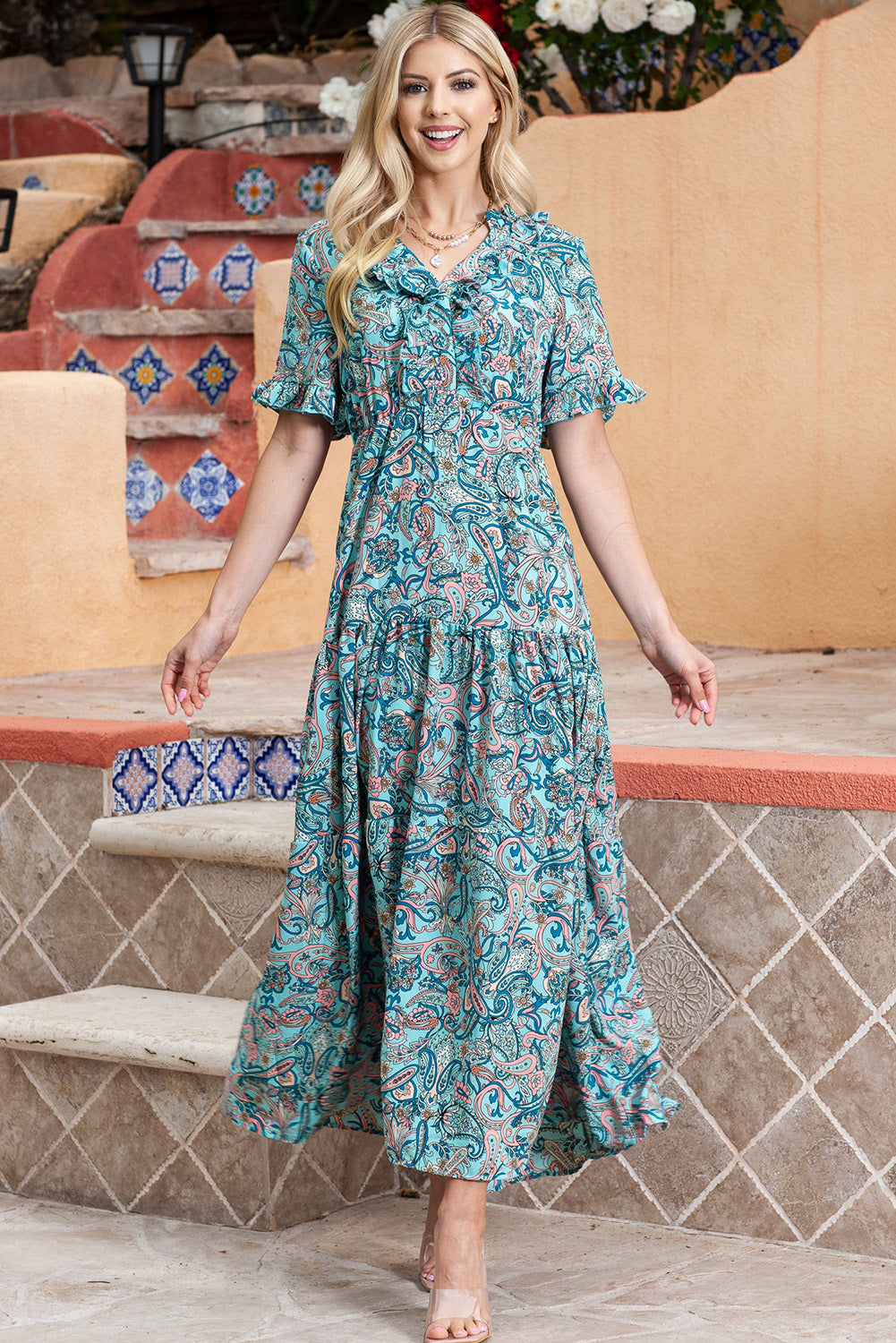 Sky Blue Paisley Print Split V Neck Tiered Boho Maxi DressMaterial:100%Polyester



		Stylish and comfortable sky blue paisley print maxi dress with a split V-neckline and tiered design.
	
	
		Eye-catching boho-inspire