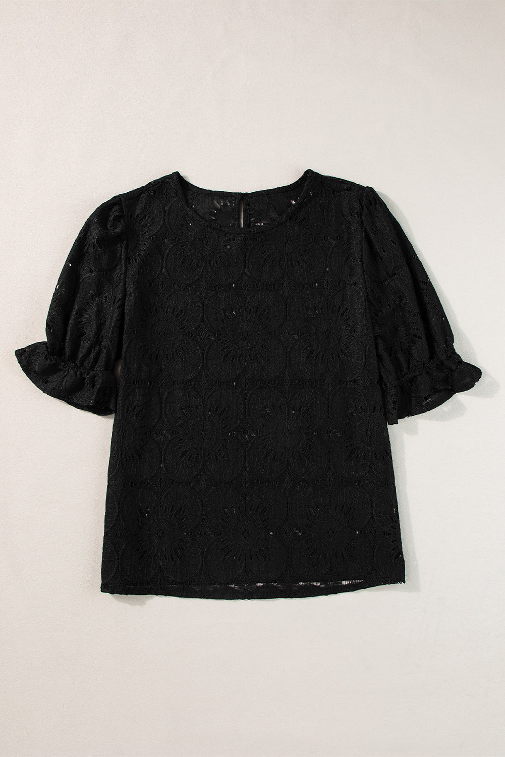 Black Flower Eyelet Jacquard Keyhole Back Puff Sleeve TopMaterial:70%Cotton+30%Polyamide

• Elevate your wardrobe with the top, featuring intricate eyelet detailing and elegant puff sleeves for a touch of sophistication. 