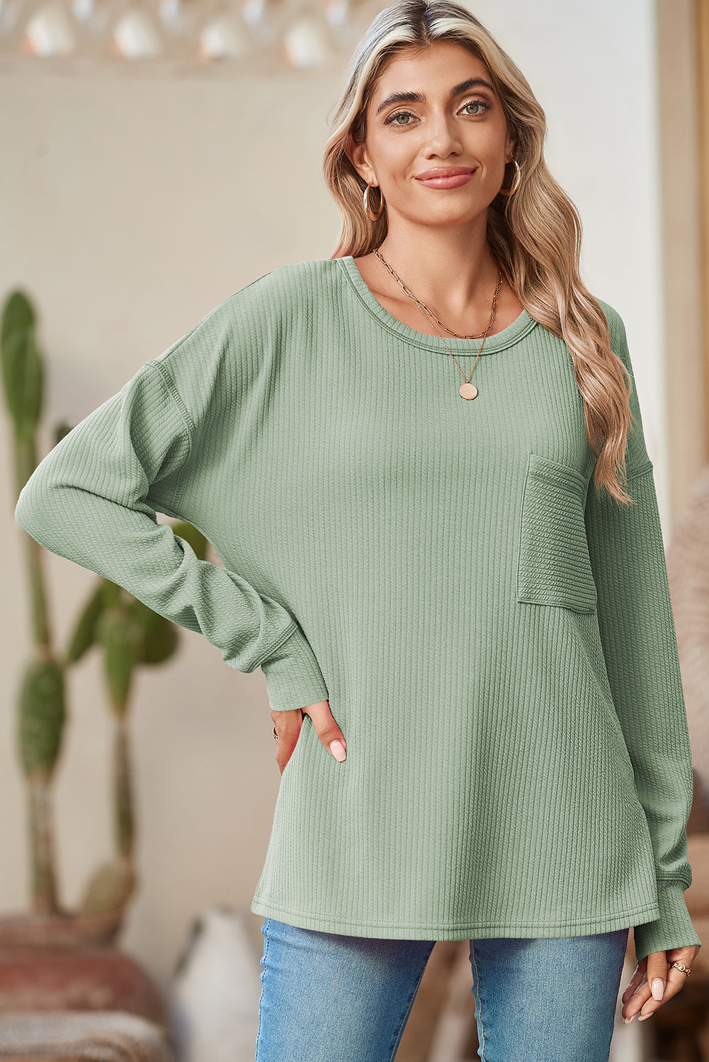 Clearly Aqua Pocketed Ribbed Long Sleeve TopMaterial:95%Polyester+5%Elastane

• Elevate your casual look with the top, blending comfort with style effortlessly.
• Crafted with a rib-knit design, this top off