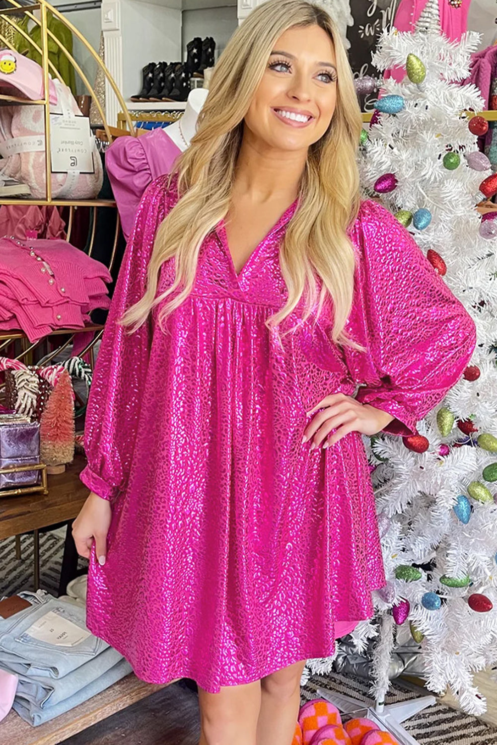 Rose Red Metallic Leopard Print Collared Babydoll Mini DressMaterial:95%Polyester+5%Elastane

• Embrace your wild side in this striking Babydoll Mini Dress, perfect for a bold and trendy look that stands out from the crowd.
