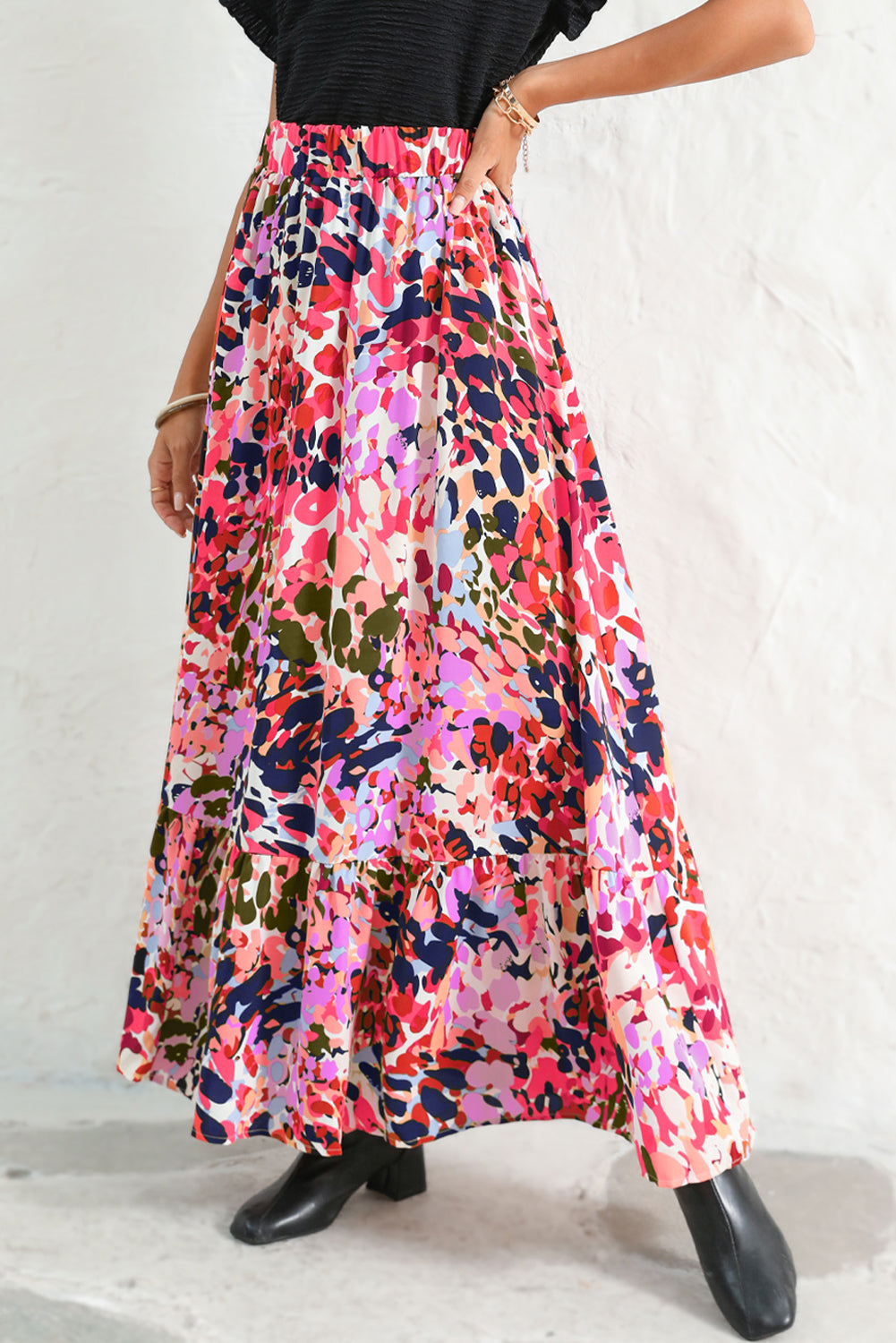 White Abstract Print High Waist Maxi SkirtMaterial:100%Polyester



		This maxi skirt is slender and elegant
	
	
		The abstract floral print adds extra feminine charm
	
	
		The elastic waist is easy 