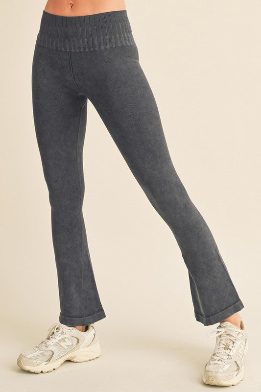 Women's Stone Washed Ribbed Yoga PantsFeel the ultimate comfort in these stonewashed yoga pants! High-waisted with a wide waistband that will ensure a smooth tummy. These pants are versatile for more tha