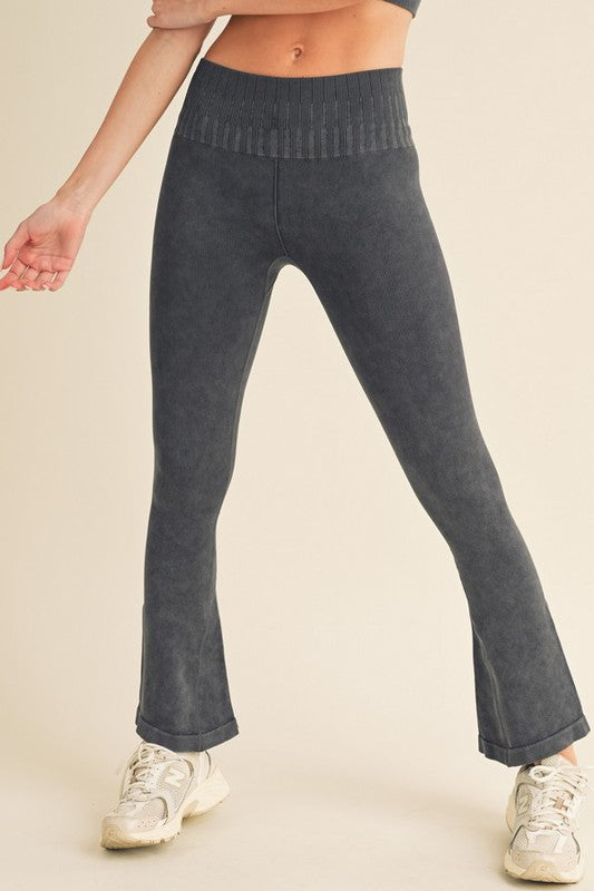 Women's Stone Washed Ribbed Yoga PantsFeel the ultimate comfort in these stonewashed yoga pants! High-waisted with a wide waistband that will ensure a smooth tummy. These pants are versatile for more tha