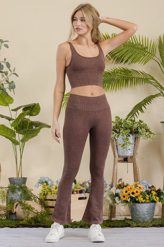 Women's Stone Washed Ribbed Yoga PantsFeel the ultimate comfort in these stonewashed yoga pants! High-waisted with a wide waistband that will ensure a smooth tummy. These pants are versatile for more tha