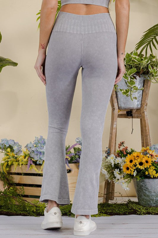 Women's Stone Washed Ribbed Yoga PantsFeel the ultimate comfort in these stonewashed yoga pants! High-waisted with a wide waistband that will ensure a smooth tummy. These pants are versatile for more tha