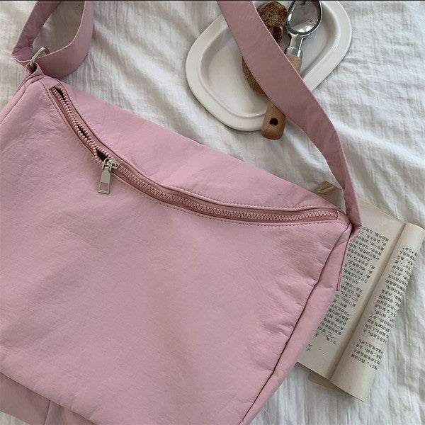 Lula Everywhere Nylon MessengerLula Everywhere Nylon MessengerThe perfect "Take Everywhere" Athleisure bag!Nylon ExteriorPolyester LiningMeasurements: 14.25"x4.5"x9"Adjustable Fixed Strap Measures