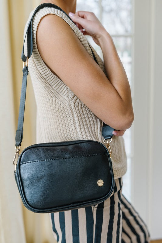 Frankie Crossbody Waist Belt Shoulder BagLightweight? Check. Durable? Check. Versatile? Biiig check.With its multi-wear options and adjustable strap, this convertible bag is the epitome of essential. Style 