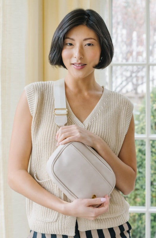 Frankie Crossbody Waist Belt Shoulder BagLightweight? Check. Durable? Check. Versatile? Biiig check.With its multi-wear options and adjustable strap, this convertible bag is the epitome of essential. Style 