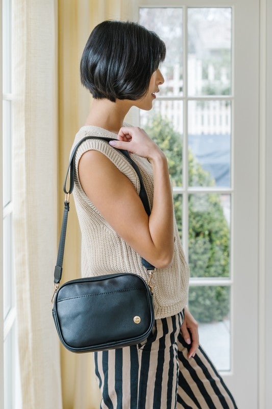 Frankie Crossbody Waist Belt Shoulder BagLightweight? Check. Durable? Check. Versatile? Biiig check.With its multi-wear options and adjustable strap, this convertible bag is the epitome of essential. Style 