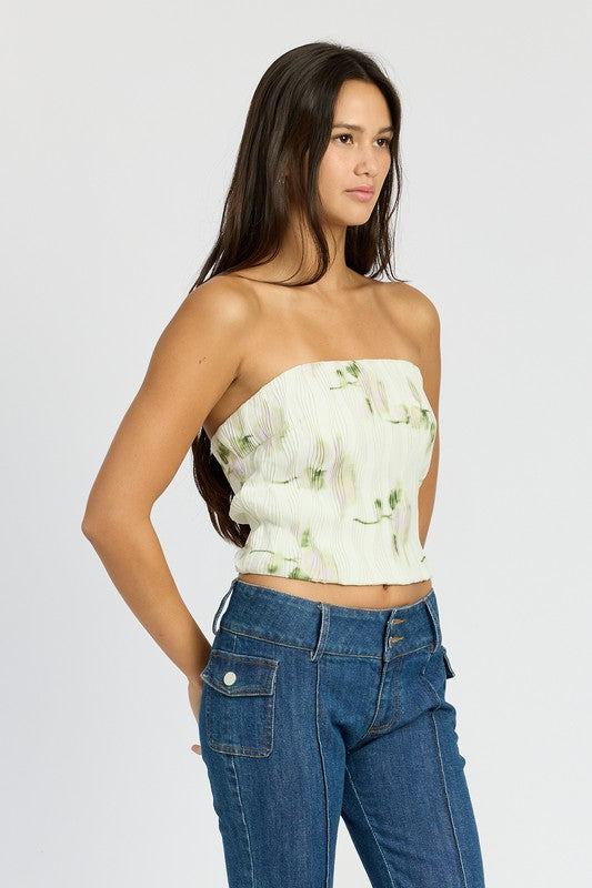 FLORAL TUBE TOPSIZE &amp; FIT :MODEL WEARS SIZE SMALLMODEL'S HEIGHT 5'9Made In: IMPORTEDFabric Contents: 100% POLYESTERLINING: 100% POLYESTER