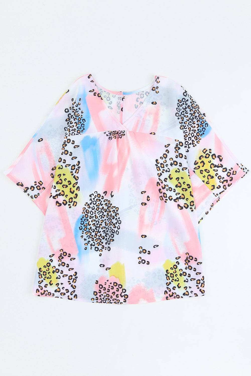 White Tie Dye Leopard Print Back Keyhole BlouseMaterial:95%POLYESTER+5%ELASTANE



		•Freshen your favorite separates with this stylish look from shewin, a vibrant top accented with flutter sleeves.
	
	
		•H