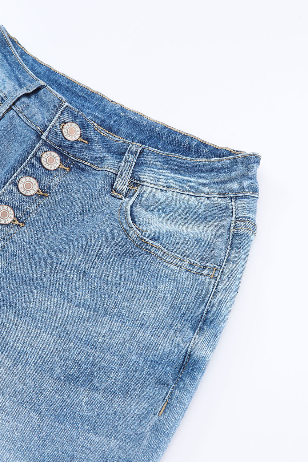 Blue Light Wash High Waisted Bell Bottom JeansMaterial:71%Cotton+27.5%Polyester+1.5%Elastane



		• These jeans are made from high-quality denim material, ensuring durability and long-lasting wear.
	
	
		• 