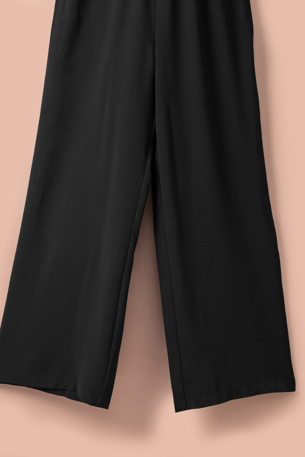 Apricot Smocked Ruffle Strap Pocket Wide Leg JumpsuitMaterial:100%Polyester



		This plain jumpsuit is sexy yet graceful with a flattering silhouette
	
	
		Flutter sleeves, square neck, smocked bodice and wide le