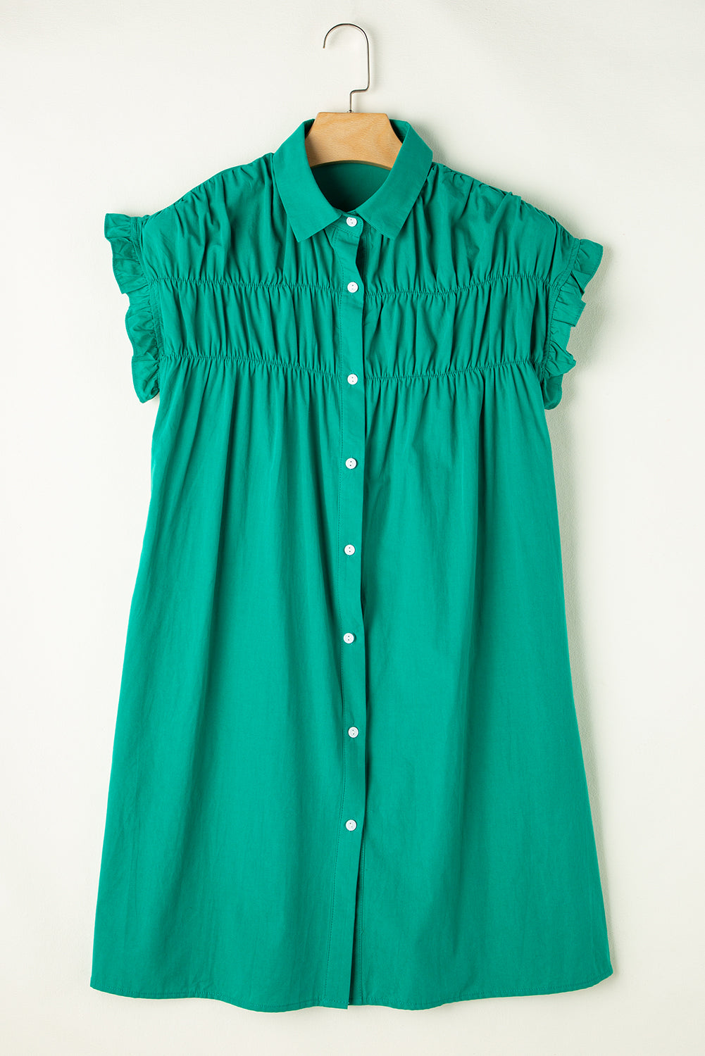 Bright Green Shirred Ruffle Sleeve Button Up Shirt DressMaterial:100%Cotton

• Elevate your casual look with the vibrant dress. Its solid color adds sophistication while the ruffle details bring a touch of playfulness.
