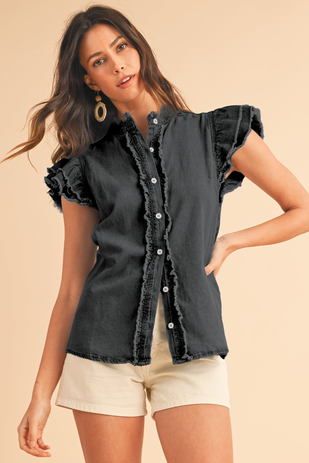 Beau Blue Button Front Ruffled Flutter Frayed Denim TopMaterial:100%Cotton



		The ruffled flutter sleeves create a playful and flirty look, adding movement and charm to the overall design.
	
	
		The frayed detaili