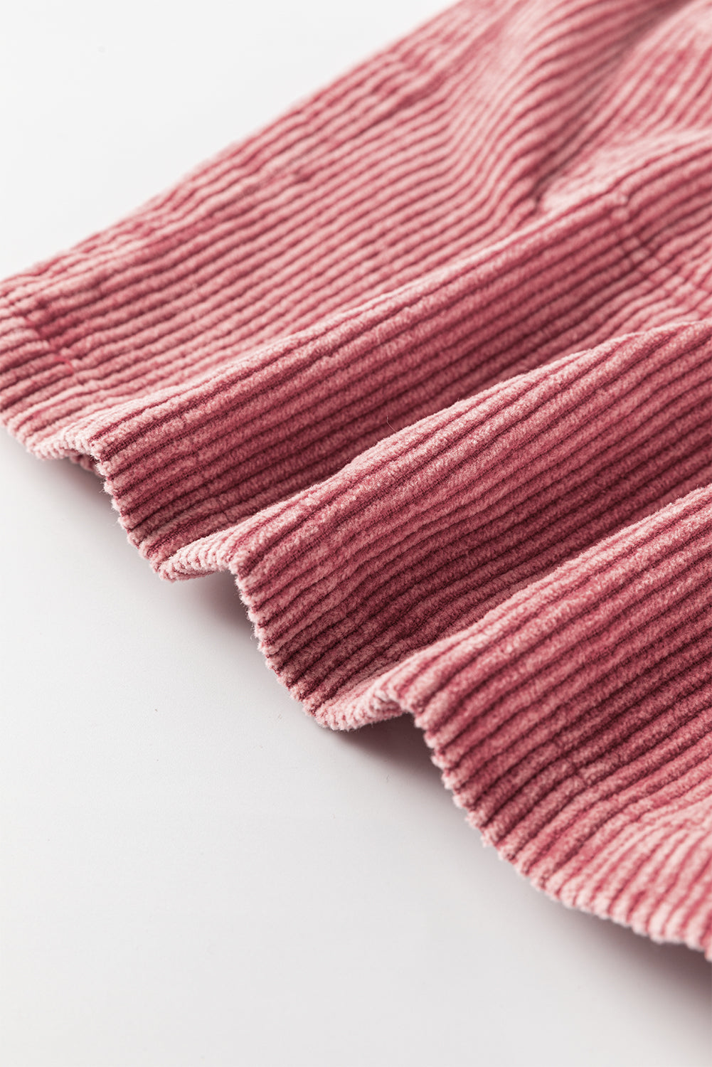 Rose Pink Vintage Mineral Wash Pockets Corduroy ShortsMaterial:100%Cotton



		These corduroy shorts are a timeless and chic addition to your wardrobe with their mineral wash hue. 
	
	
		They feature pockets in the