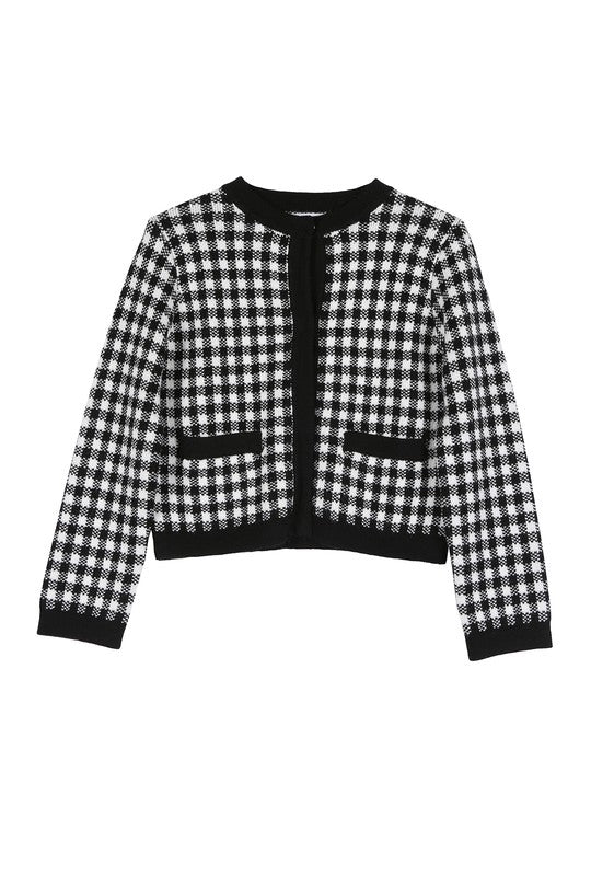 Black check knitted jacket- Black check knitted jacket, heavy weight fabric, 4 snap buttons, 2 functional pockets- Pattern type : check pattern- Neck line : round neck- Sleeve type : regular 