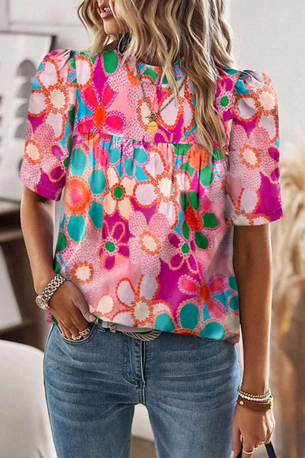 Purple Floral Print Crew Neck Short Sleeve BlouseMaterial:100%Polyester



		This blouse can be ordered in bulk for wholesale purposes.
	
	
		The floral print creates a delicate and romantic look.
	
	
		The