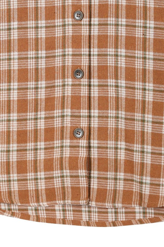 Autumn beige plaid shirts- Autumn beige plaid shirts, 7 buttons at center front and 2 buttons at each cuff, 1 pocket at left chest, shirt tail- Pattern type : plaid- Neck line : shirt collar