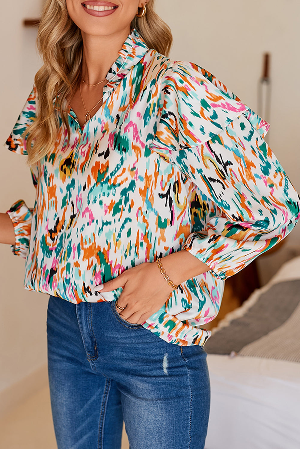 Multicolor Abstract Print 3/4 Puff Sleeve Ruffle BlouseMaterial:100%Polyester



		Elevate your style with this eye-catching multicolor abstract print blouse. 
	
	
		It's a well-received fashion choice. 
	
	
		Th