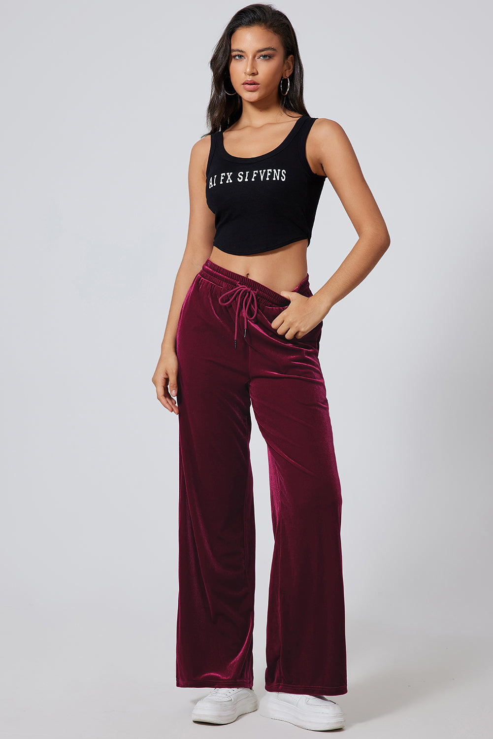 Burgundy Solid Drawstring Waist Wide Leg PantsMaterial:95%Polyester+5%Elastane

• Luxurious burgundy color adds a touch of sophistication to these wide-leg pants, suitable for both casual outings and formal eve