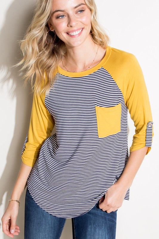 STRIPE SOLID ROLL UP SLEEVE TOPPIN STRIPE AND SOLID MIXED ROUND NECK POCKET ROLL OVER 3/4 SLEEVE TOP- MADE IN U.S.A.
Style: Casual
Print / Pattern: PIN STRIPE AND SOLID
Fit: Regular
Neck Line: ROU