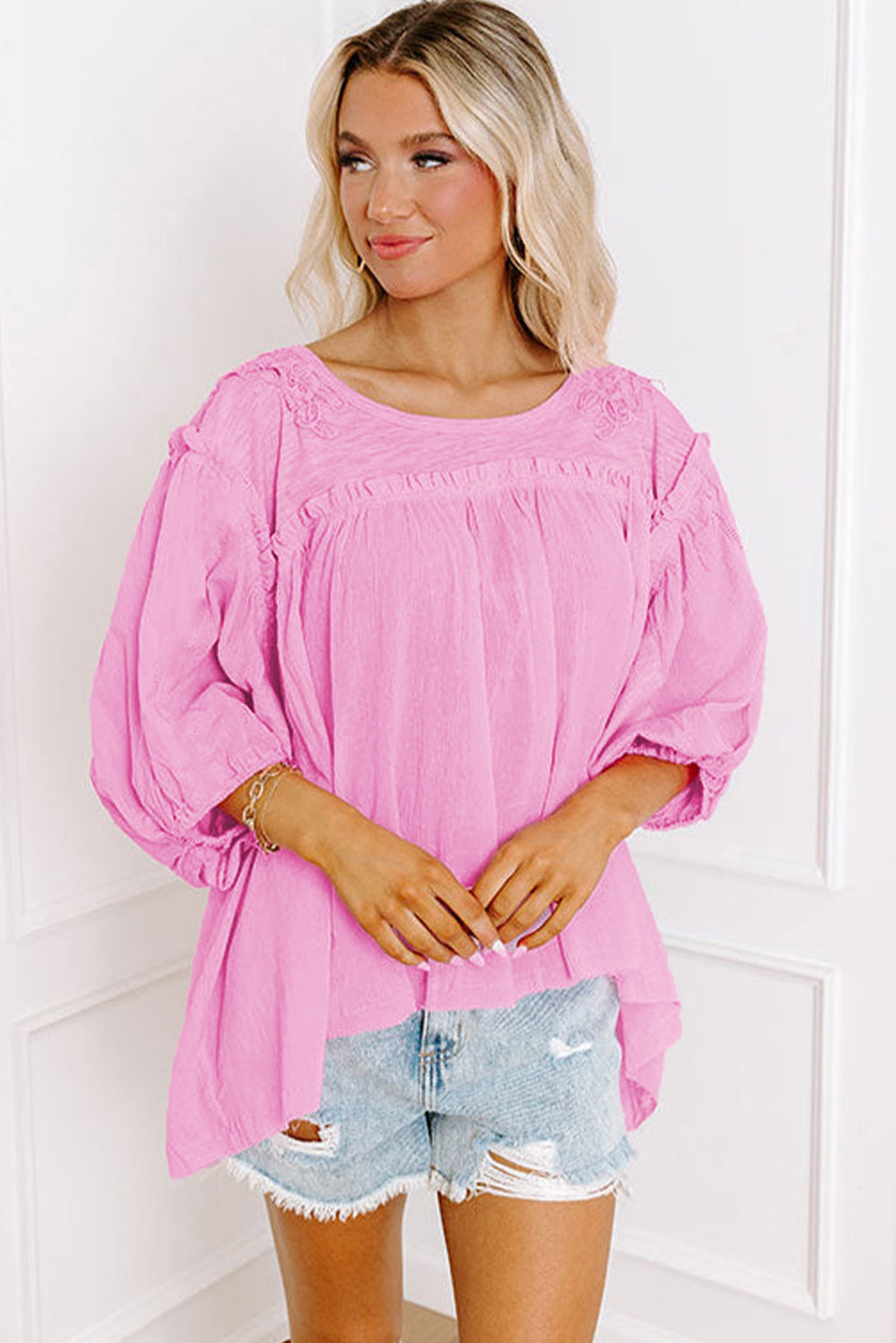 Pink Bracelet Sleeve Frill Detail Babydoll BlouseMaterial:100%Cotton

• Delicate pink lace accents add a touch of elegance to this babydoll blouse, perfect for a charming look.
• The bracelet sleeves provide a st