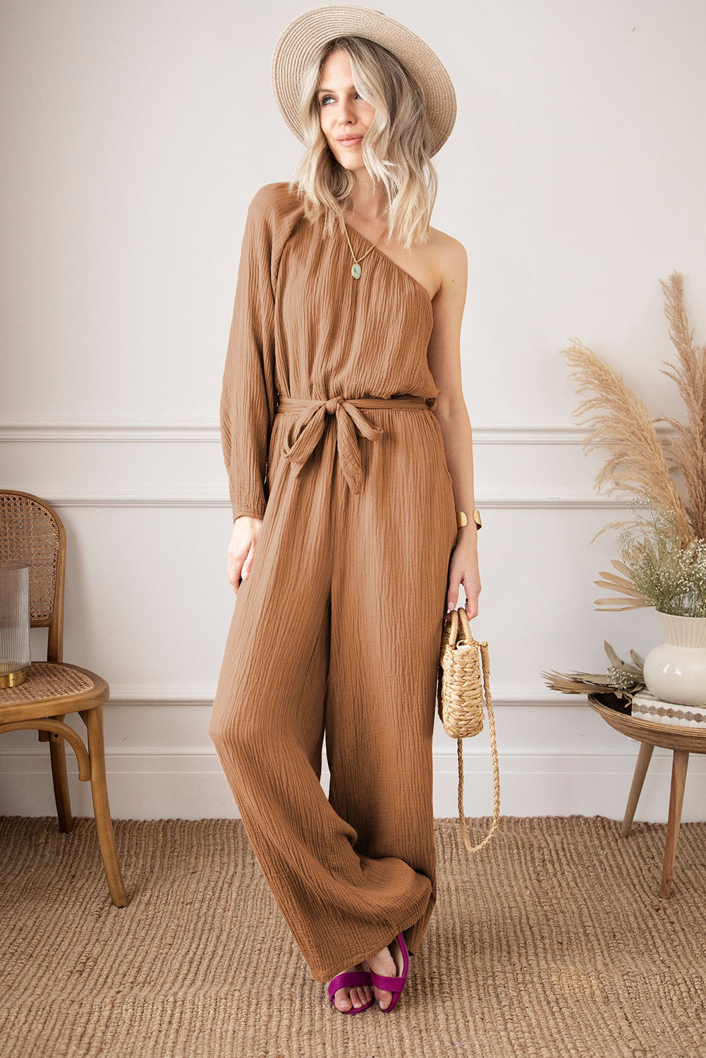 Khaki Crinkled Texture One Shoulder Loose JumpsuitMaterial:100%Cotton


	


		Turn heads with confidence in this flirty one-shoulder jumpsuit designed for women. 
	
	
		Crafted from lightweight and flowy mate