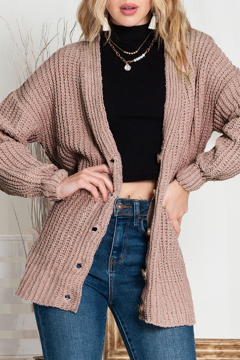 Black Solid Color Buttoned Down Casual Knitted Cardigan