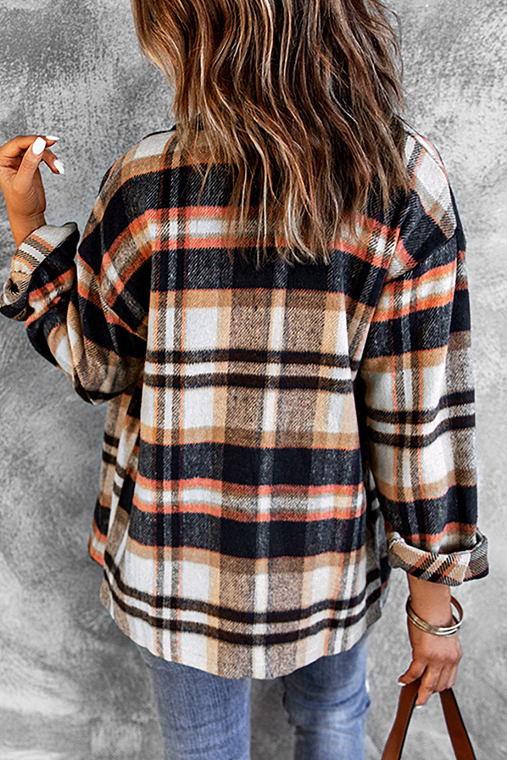 Khaki Plaid Print Casual Button Up Pocket ShacketMaterial:100%Polyester



		Sweet yet rugged plaid details adorn this cozy shirt
	
	
		Designed with a button front, long sleeves, large front pockets &amp; an 