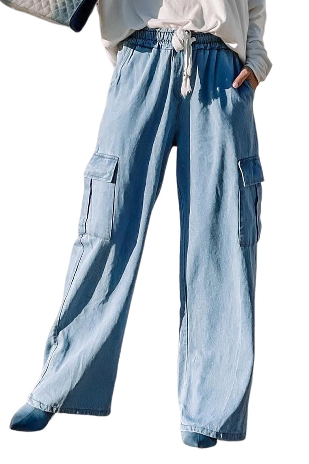 Sky Blue Drawstring High Waist Cargo Pocket Wide Leg JeansMaterial:100%Lyocell



		The high-waist jeans allow for freedom of movement
	
	
		The cargo pockets add a touch of utility and functionality
	
	
		You can e