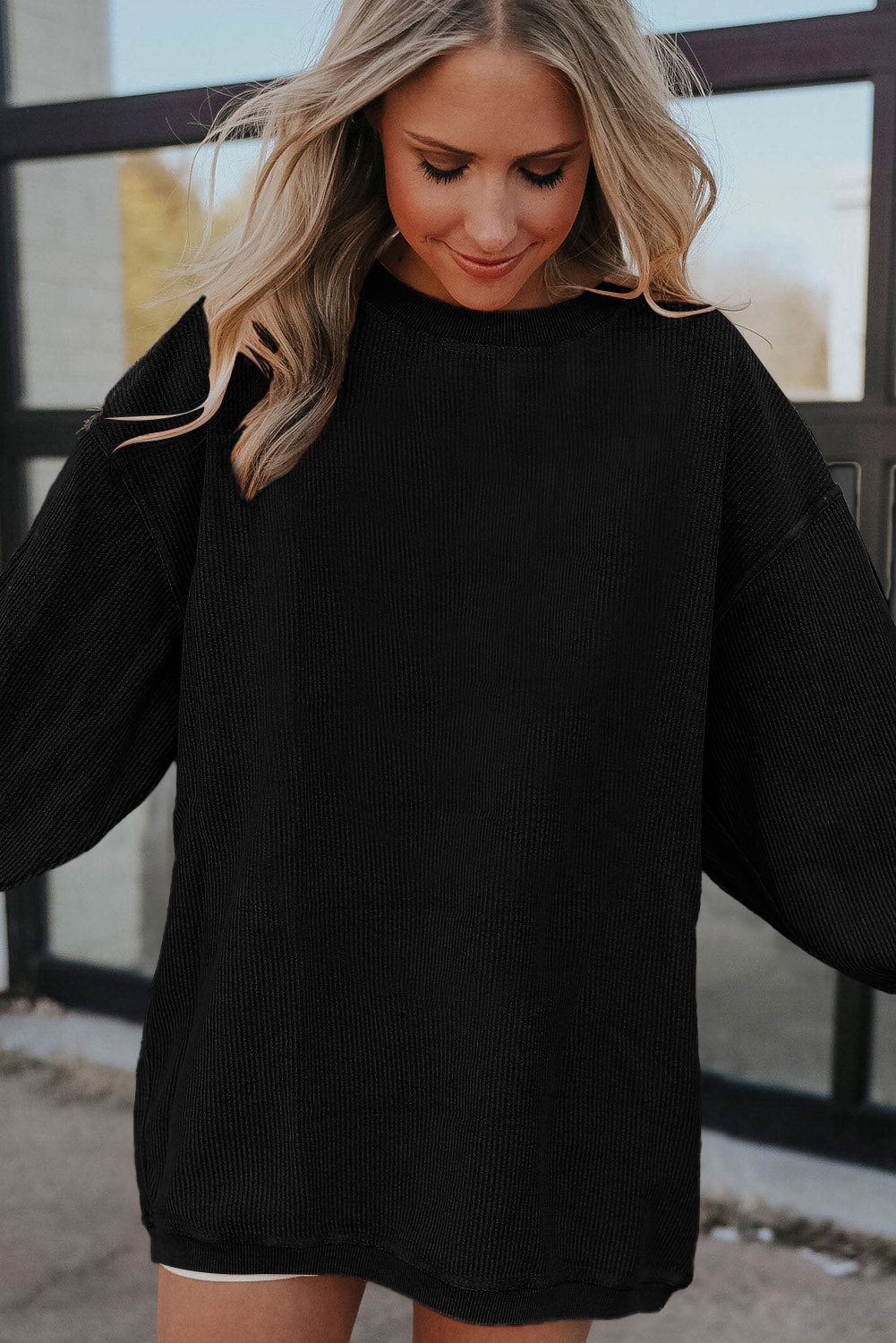 Dark Blue Plain Drop Sleeve Crinkle Rib Oversized SweatshirtMaterial:100%Polyester

• Effortlessly stylish, this dark blue oversized sweatshirt exudes a laid-back vibe perfect for casual outings. 
• Crafted from high-qualit