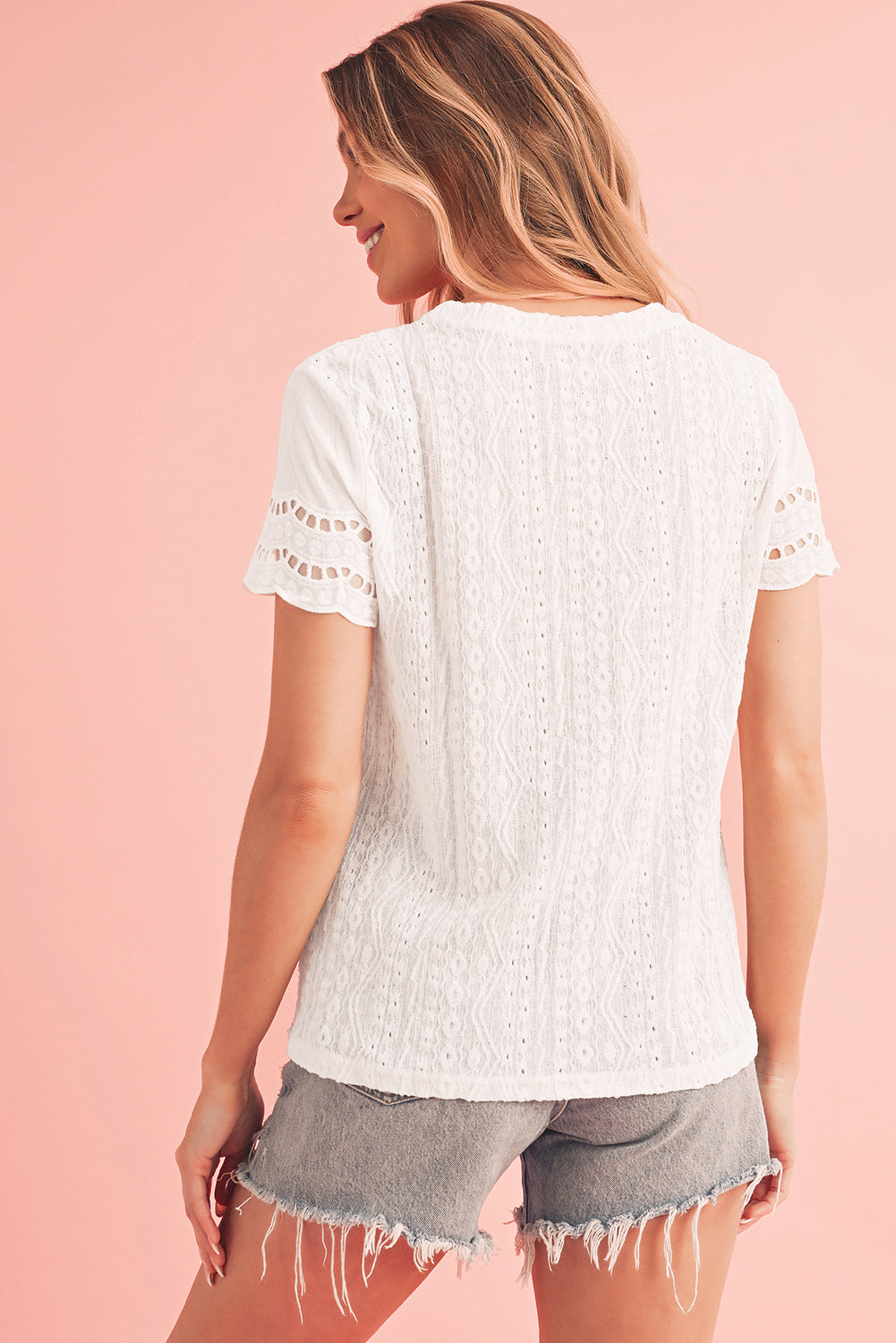 White Eyelet Embroidery Scalloped Short Sleeve BlouseMaterial:97%Polyester+3%Elastane



		The top features intricate details that add a touch of elegance to your look. 
	
	
		The scalloped trim enhances the femin