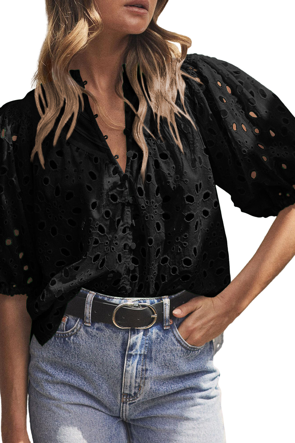 Green Flower Hollow-out Short Puff Sleeve BlouseMaterial:100%Cotton



		With charming floral details and hollow-out accents, this blouse offers a touch of elegance and femininity.
	
	
		Featuring short puff 