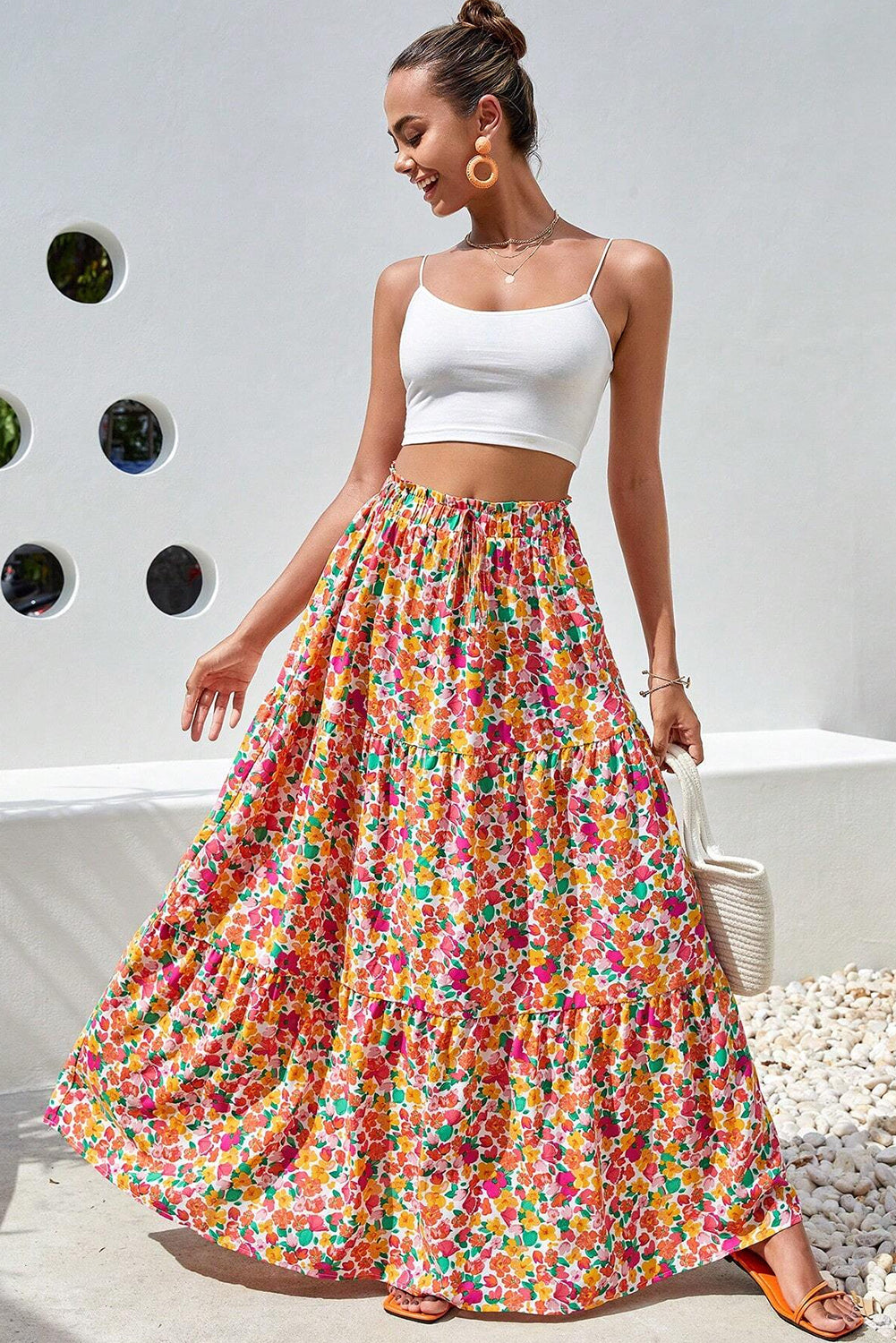 Yellow Boho Floral Print Tiered Maxi SkirtMaterial:100%Polyester

• Embrace the sunshine with this skirt, featuring a vibrant yellow hue that exudes positivity and joy, perfect for vacation adventures. 
• 