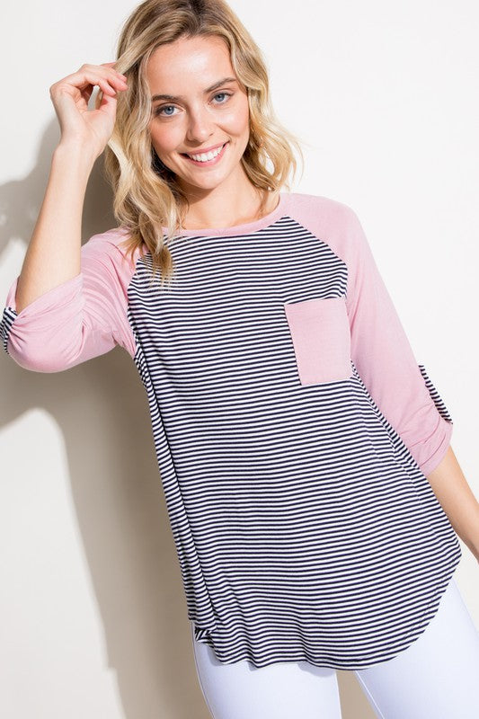 STRIPE SOLID ROLL UP SLEEVE TOPPIN STRIPE AND SOLID MIXED ROUND NECK POCKET ROLL OVER 3/4 SLEEVE TOP- MADE IN U.S.A.
Style: Casual
Print / Pattern: PIN STRIPE AND SOLID
Fit: Regular
Neck Line: ROU