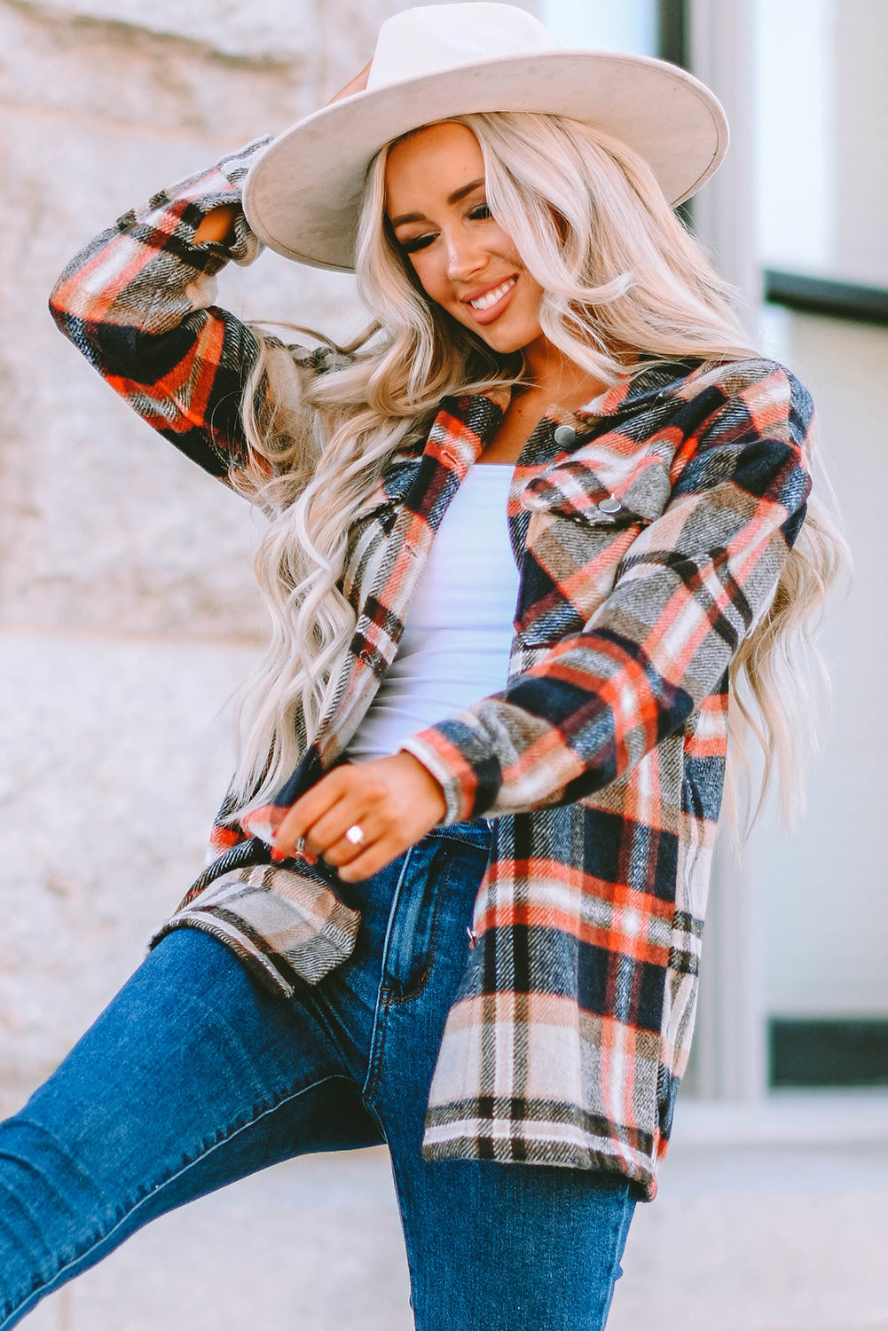 Khaki Plaid Print Casual Button Up Pocket ShacketMaterial:100%Polyester



		Sweet yet rugged plaid details adorn this cozy shirt
	
	
		Designed with a button front, long sleeves, large front pockets &amp; an 