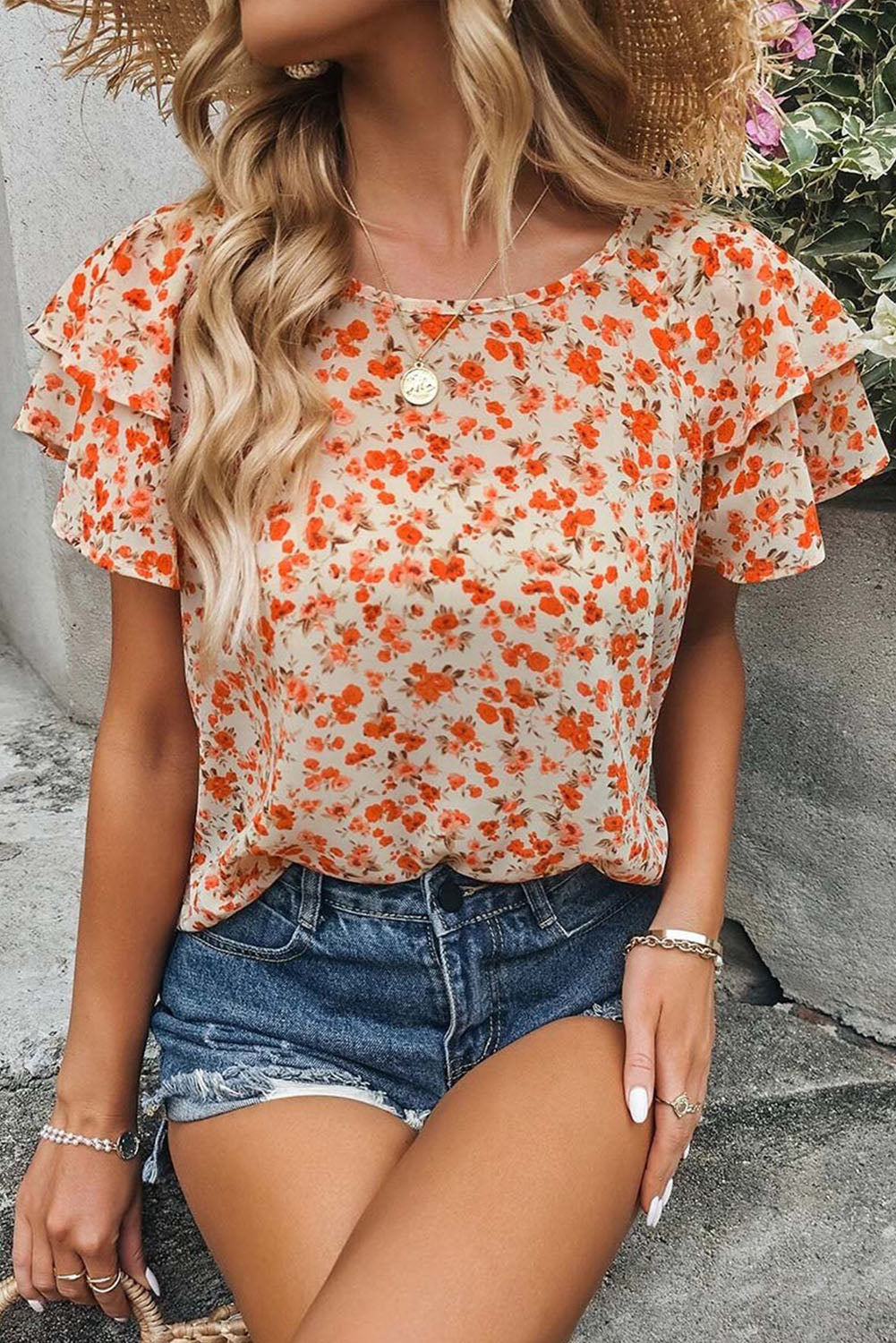 Orange Floral Tiered Flutter Sleeve BlouseMaterial:100%Polyester



		Featuring flowy flutter sleeves that add a touch of femininity to any outfit.
	
	
		Elevate your wardrobe with this stunning tiered 